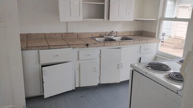 201-203 E Washington Ave-Unit -205-Apt3 in Harlingen, TX - Building Photo - Building Photo
