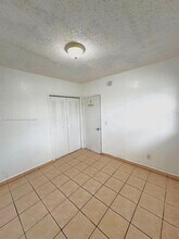 2275 NW 23rd St in Miami, FL - Building Photo - Building Photo