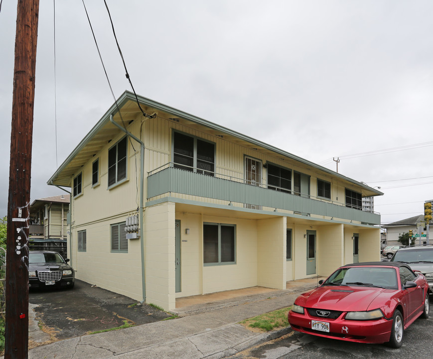 2414 Date St in Honolulu, HI - Building Photo