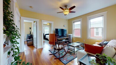 9 St Peter St-Unit -5 in Boston, MA - Building Photo - Building Photo