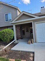 7030 Park Lane Ct, Unit 204 in Woodridge, IL - Building Photo