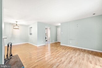 509 Cascade Ct in Sewell, NJ - Building Photo - Building Photo