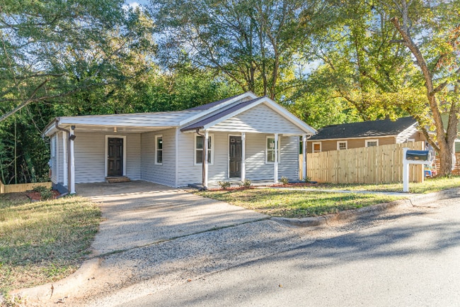 211 Putnam St in Shelby, NC - Building Photo - Building Photo