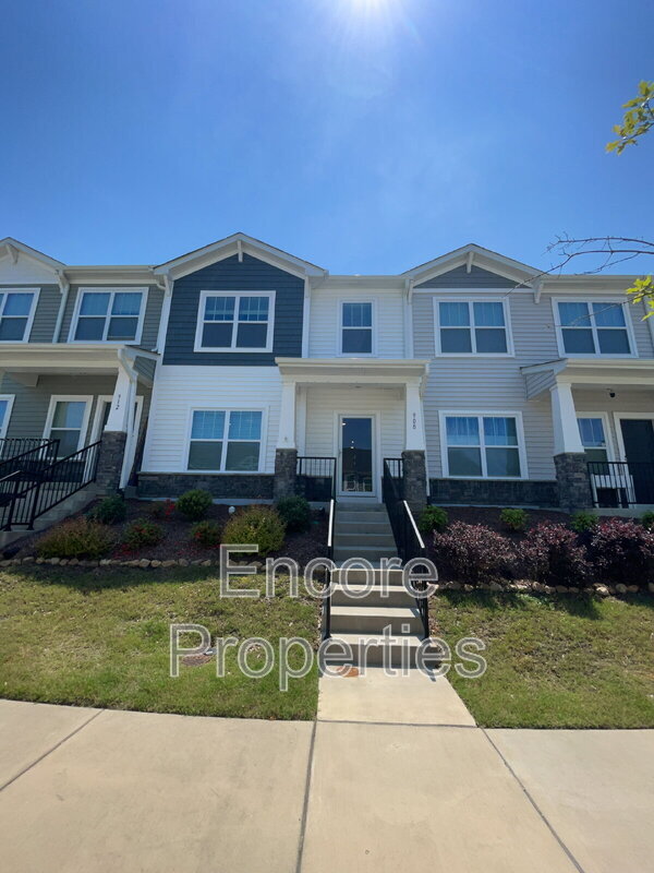 property at 908 Robbie Jackson Ln