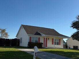 6917 Alamosa Dr in Wilmington, NC - Building Photo