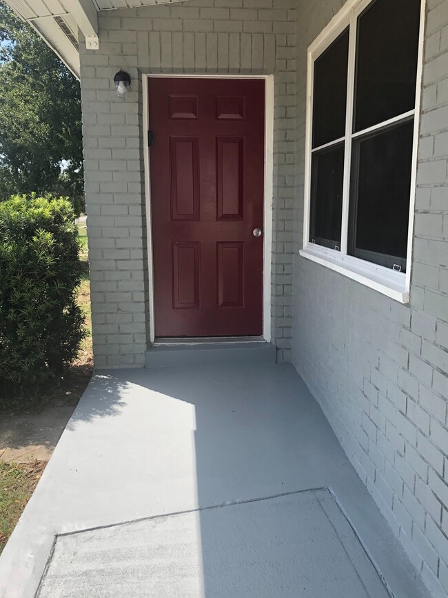 848 Chippendale St in Deltona, FL - Building Photo - Building Photo