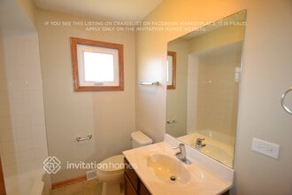 150 E Winthrop Ave in Addison, IL - Building Photo - Building Photo