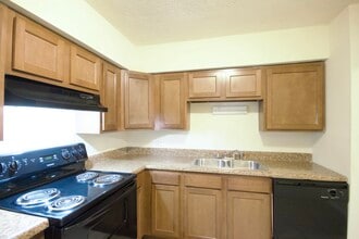 164 Scandia Cir, Unit 2x2 in Athens, GA - Foto de edificio - Building Photo