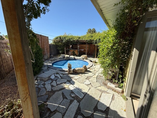19964 Nowata Rd in Apple Valley, CA - Building Photo - Building Photo