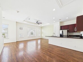3805 Center Plaza Dr in Houston, TX - Building Photo - Building Photo