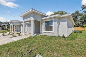 1505 8th Ave E, Unit B in Bradenton, FL - Building Photo - Building Photo