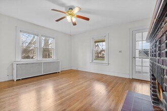 247 Roberts Ave in Yonkers, NY - Building Photo - Building Photo