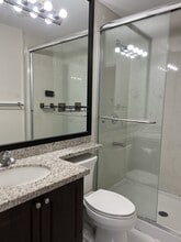 7452 Humm St in Vancouver, BC - Building Photo - Building Photo