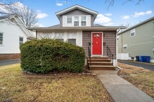 76 Van Ness Terrace in Maplewood, NJ - Building Photo