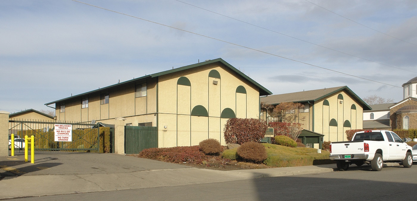 1012 Cornell Ave in Yakima, WA - Foto de edificio