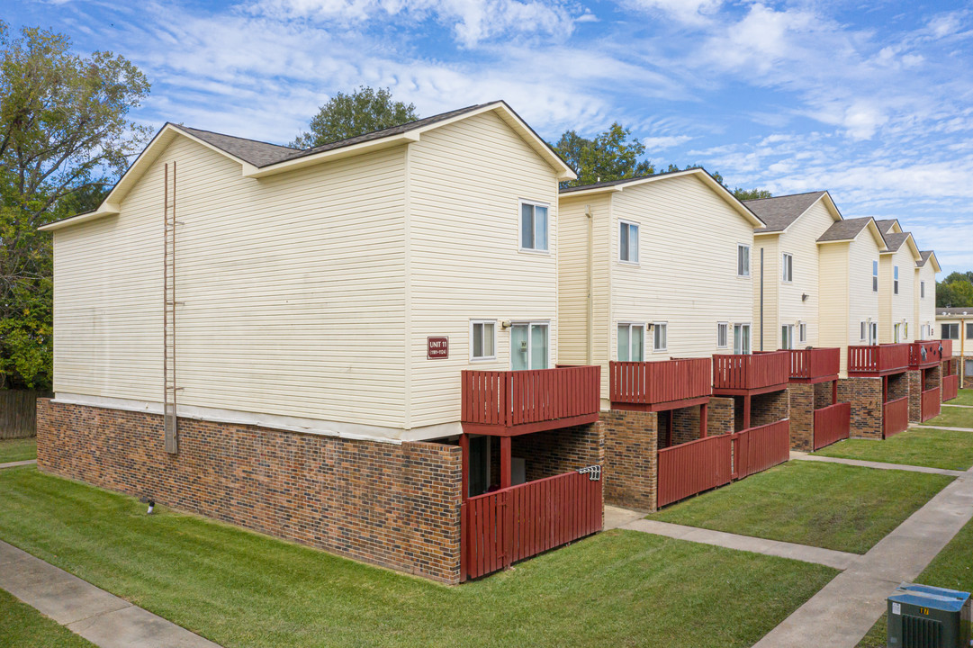 Cedarwood Apartment - All utilities included! Photo