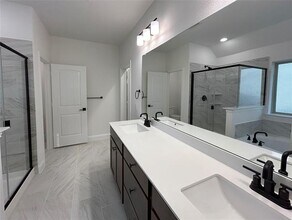 2260 Valencia Dr in Little Elm, TX - Building Photo - Building Photo