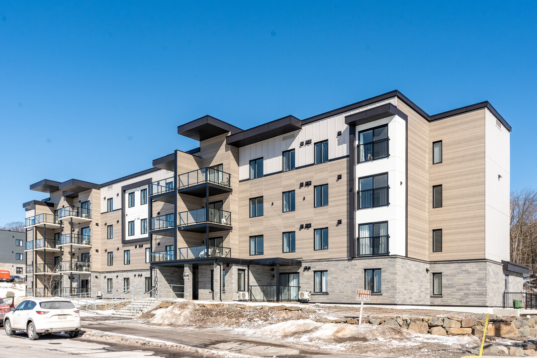 1000 De L'estran Rue in Lévis, QC - Building Photo