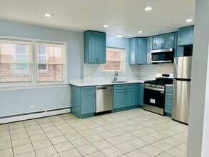 1028 N Austin Blvd in Oak Park, IL - Building Photo - Building Photo