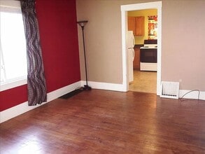 2130 12th St in Eau Claire, WI - Building Photo - Building Photo