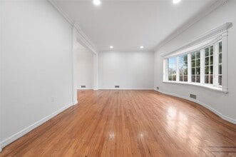 600 Oceanpoint Ave in Cedarhurst, NY - Building Photo - Building Photo