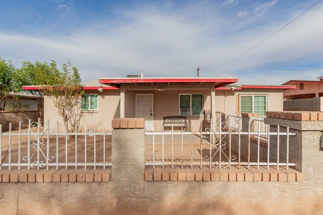 3622 W Sunland Ave in Phoenix, AZ - Building Photo