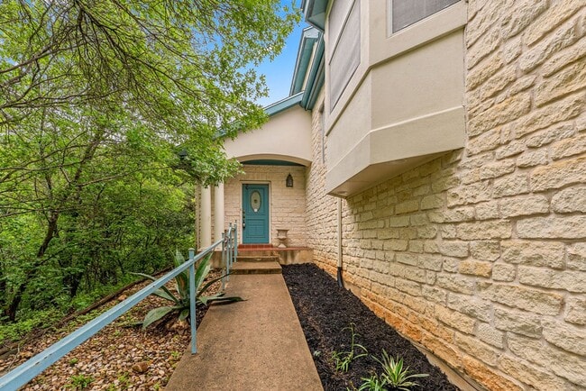 6504 Twin Creek Hollow in Austin, TX - Building Photo - Building Photo