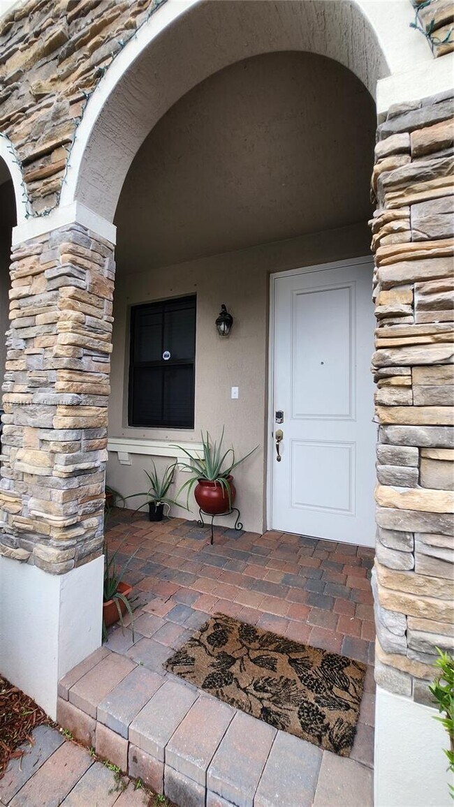 25301 SW 114th Ct in Homestead, FL - Building Photo - Building Photo