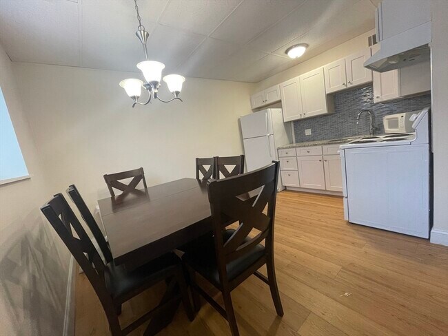 549 E 4th St in Boston, MA - Building Photo - Building Photo