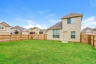 2303 Applewhite Mdw in San Antonio, TX - Building Photo - Building Photo