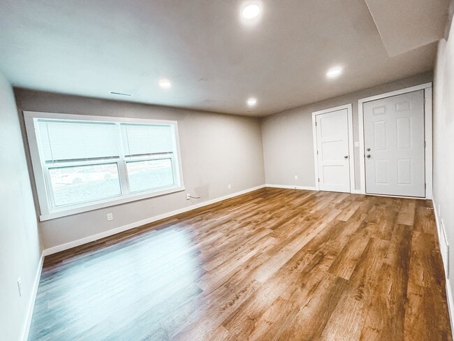 917 Buena Vista Dr in Sun Prairie, WI - Building Photo - Building Photo