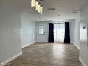 1428 SE 20th Ave in Cape Coral, FL - Building Photo - Building Photo