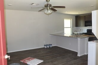 9199 Inwood in Willis, TX - Building Photo - Building Photo