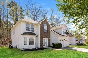 5150 Rock Pl Dr SW in Stone Mountain, GA - Building Photo