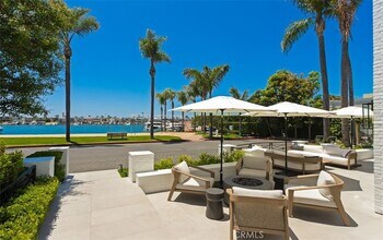 2401 Bayshore Dr, Unit P-04 in Newport Beach, CA - Building Photo - Building Photo