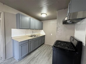 717 NE 34th Terrace in Oklahoma City, OK - Building Photo - Building Photo