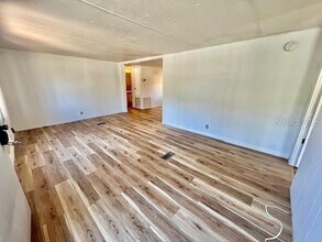 1216 Liveoak Pkwy in Tarpon Springs, FL - Building Photo - Building Photo