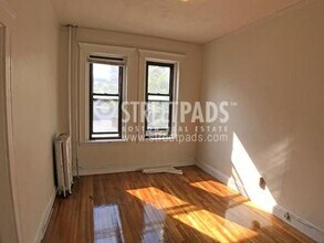 17-19-19 Washington St in Malden, MA - Building Photo - Building Photo