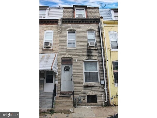 property at 605 Eisenbrown St