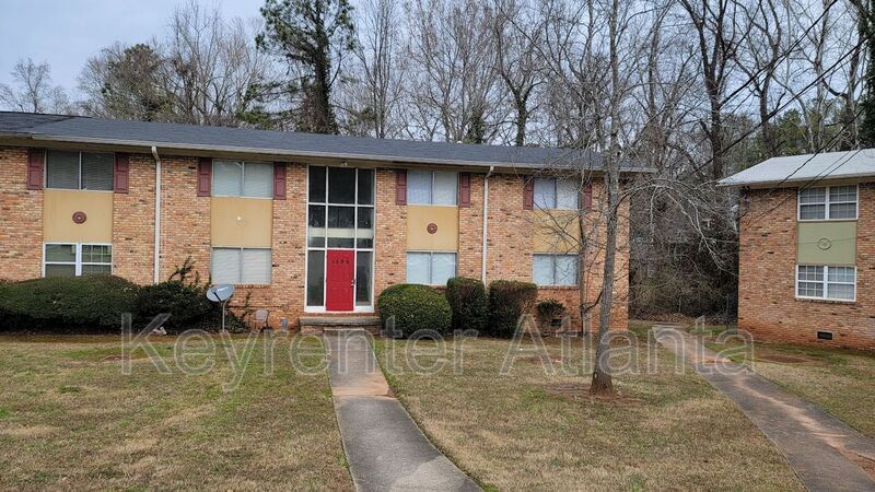 1596 Line Cir in Decatur, GA - Building Photo