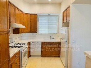 886 Fire Walk in Milpitas, CA - Building Photo - Building Photo