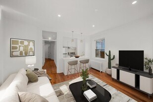 88 Naples Rd, Unit 2 in Brookline, MA - Building Photo