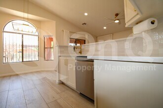 2353 E Calle Sierra Del Manantial in Tucson, AZ - Building Photo - Building Photo