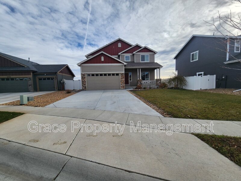 2480 Nicholson St in Berthoud, CO - Foto de edificio