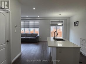 11 Gleason Cres in Kitchener, ON - Building Photo - Building Photo