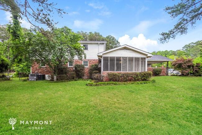 230 St Andrews Rd in Columbia, SC - Building Photo - Building Photo