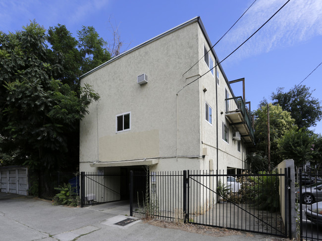 1818 P St in Sacramento, CA - Building Photo - Building Photo