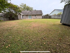 1679 Scarborough Rd in Greenville, NC - Building Photo - Building Photo