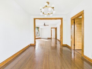 4318 N Albany Ave in Chicago, IL - Building Photo - Building Photo