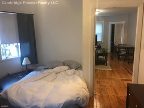 69 Bonair St-Unit -# 2 in Somerville, MA - Building Photo - Building Photo